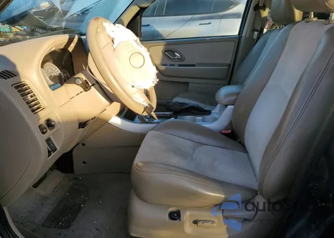 2005 Mercury Mariner z USA, uszkodzony, nr VIN 4M2CU57155DJ08282